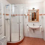 Bg Living & Hosting - Mosel-fachwerkhaus Nahe Calmont Klettersteig - 2 Schlafzimmer, Parkplatz, Wlan & Netflix, 5 Personen * 에디게르-엘러