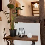 Bg Living & Hosting - Mosel-fachwerkhaus Nahe Calmont Klettersteig - 2 Schlafzimmer, Parkplatz, Wlan & Netflix, 5 Personen *