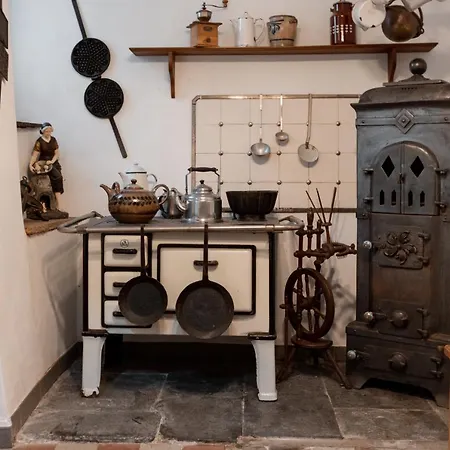 Casa de Férias Bg Living & Hosting - Mosel-fachwerkhaus Nahe Calmont Klettersteig - 2 Schlafzimmer, Parkplatz, Wlan & Netflix, 5 Personen *