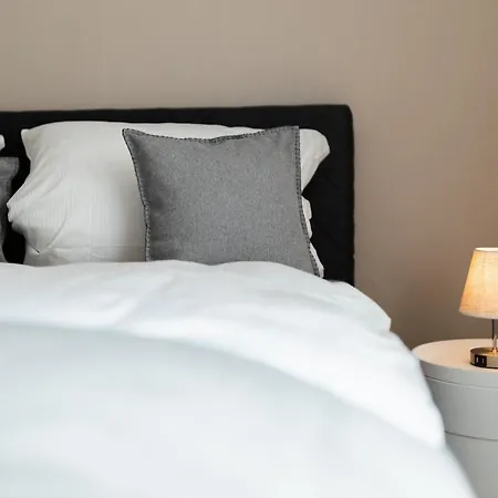 Bg Living & Hosting - Mosel-fachwerkhaus Nahe Calmont Klettersteig - 2 Schlafzimmer, Parkplatz, Wlan & Netflix, 5 Personen *
