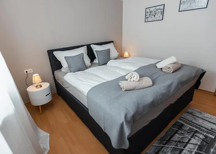 Dom wakacyjny Bg Living & Hosting - Mosel-fachwerkhaus Nahe Calmont Klettersteig - 2 Schlafzimmer, Parkplatz, Wlan & Netflix, 5 Personen