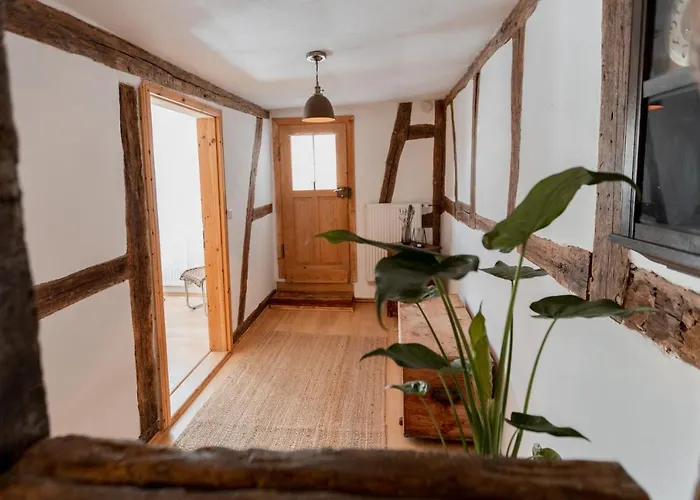 Bg Living & Hosting - Mosel-fachwerkhaus Nahe Calmont Klettersteig - 2 Schlafzimmer, Parkplatz, Wlan & Netflix, 5 Personen Casa de Férias Ediger-Eller