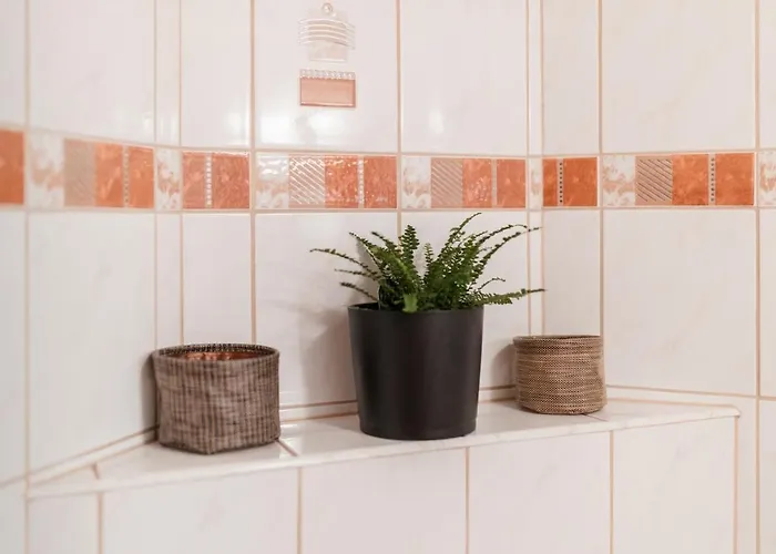 Bg Living & Hosting - Mosel-fachwerkhaus Nahe Calmont Klettersteig - 2 Schlafzimmer, Parkplatz, Wlan & Netflix, 5 Personen * Ediger-Eller