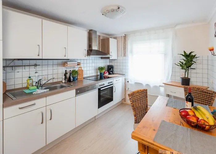 Bg Living & Hosting - Mosel-fachwerkhaus Nahe Calmont Klettersteig - 2 Schlafzimmer, Parkplatz, Wlan & Netflix, 5 Personen Casa de Férias Ediger-Eller