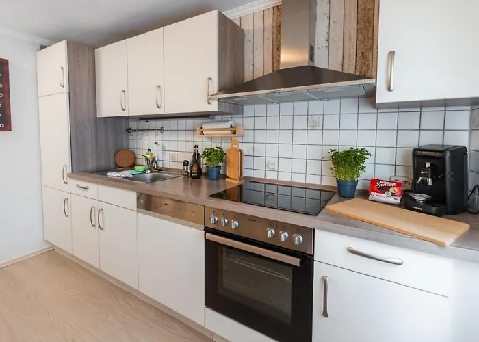 Bg Living & Hosting - Mosel-fachwerkhaus Nahe Calmont Klettersteig - 2 Schlafzimmer, Parkplatz, Wlan & Netflix, 5 Personen Casa de Férias *